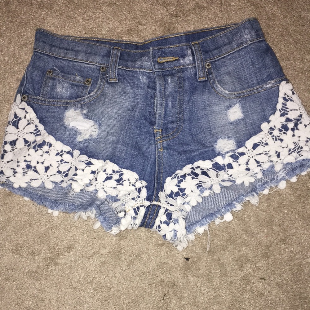 CARMAR denim shorts with white flower details